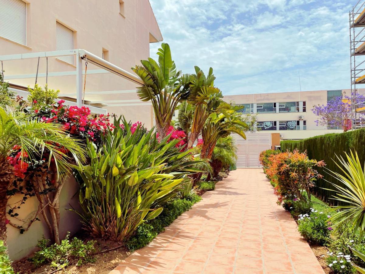Golden Gardens Lux Apartment خافييا المظهر الخارجي الصورة