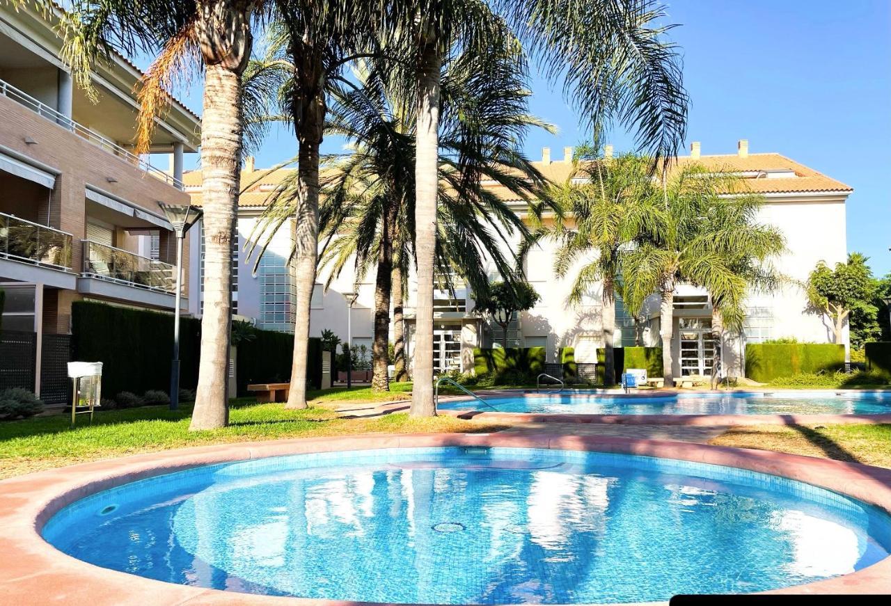 Golden Gardens Lux Apartment خافييا المظهر الخارجي الصورة